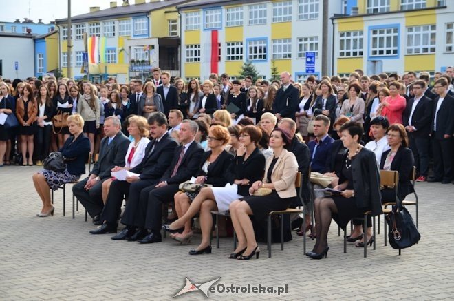 Uroczyste rozpoczęcie roku szkolnego w III LO - zdjęcie #20 - eOstroleka.pl