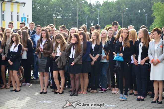 Uroczyste rozpoczęcie roku szkolnego w III LO - zdjęcie #15 - eOstroleka.pl