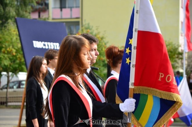 Uroczyste rozpoczęcie roku szkolnego w III LO - zdjęcie #7 - eOstroleka.pl