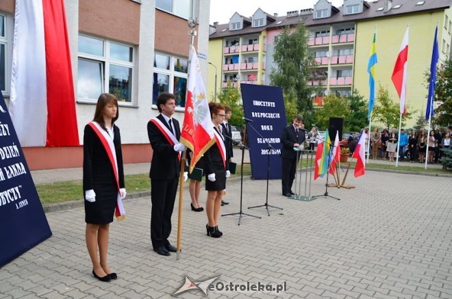 Uroczyste rozpoczęcie roku szkolnego w III LO - zdjęcie #5 - eOstroleka.pl