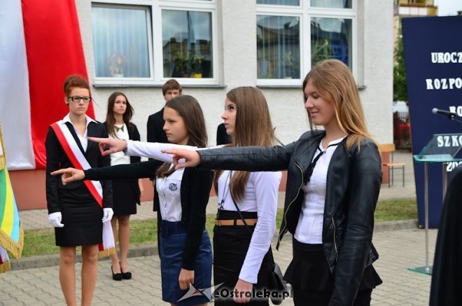 Uroczyste rozpoczęcie roku szkolnego w III LO - zdjęcie #3 - eOstroleka.pl