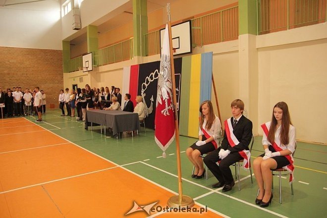 Gimnazjum nr 1 w Ostrołęce: Inauguracja roku szkolnego 2013/2014 [02.09.2013] - zdjęcie #15 - eOstroleka.pl
