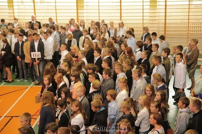 Gimnazjum nr 1 w Ostrołęce: Inauguracja roku szkolnego 2013/2014 [02.09.2013] - zdjęcie #7 - eOstroleka.pl