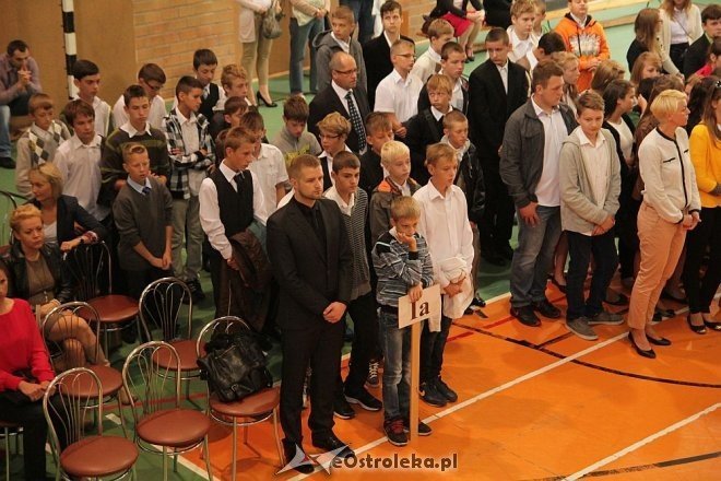 Gimnazjum nr 1 w Ostrołęce: Inauguracja roku szkolnego 2013/2014 [02.09.2013] - zdjęcie #6 - eOstroleka.pl
