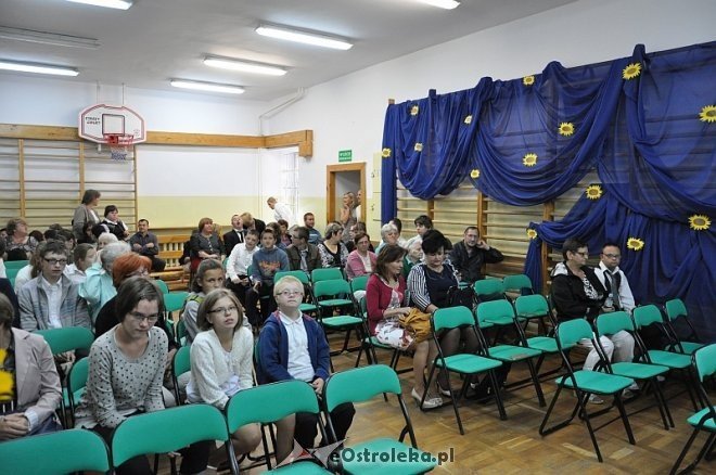 Rozpoczęcie roku szkolnego 2013/2014 w Specjalnym Ośrodku Szkolno-Wychowawczym w Ostrołęce [02.09.2013] - zdjęcie #1 - eOstroleka.pl