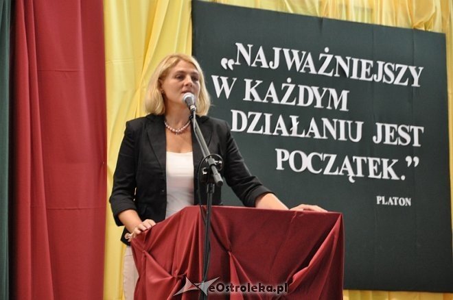 Inauguracja roku szkolnego 2013/2014 I i II LO w Ostrołęce [02.09.2013] - zdjęcie #41 - eOstroleka.pl