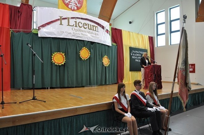 Inauguracja roku szkolnego 2013/2014 I i II LO w Ostrołęce [02.09.2013] - zdjęcie #9 - eOstroleka.pl
