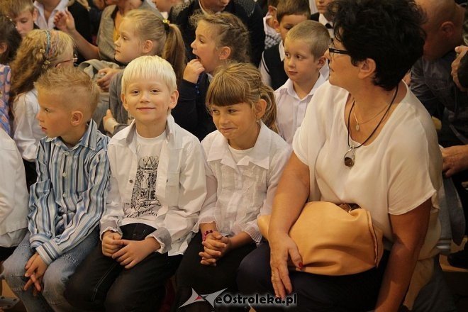 Uroczysta inauguracja roku szkolnego 2013/2014 w Zespole Szkół nr 3 w Ostrołęce [02.09.2013] - zdjęcie #49 - eOstroleka.pl