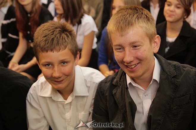 Uroczysta inauguracja roku szkolnego 2013/2014 w Zespole Szkół nr 3 w Ostrołęce [02.09.2013] - zdjęcie #15 - eOstroleka.pl