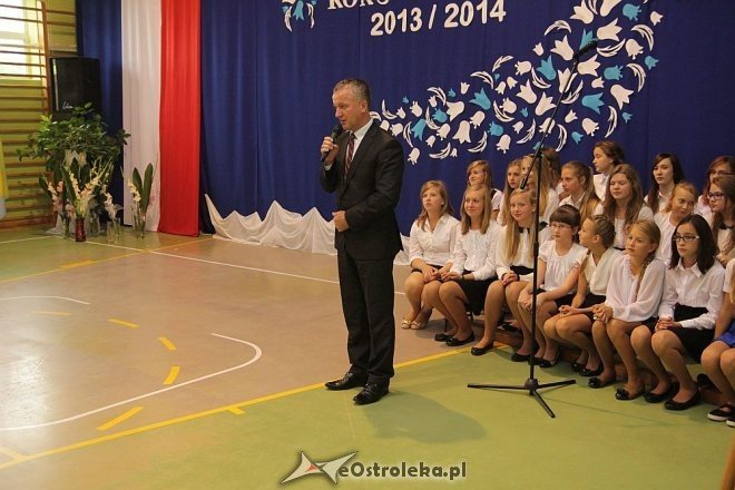 Uroczysta inauguracja roku szkolnego 2013/2014 w Zespole Szkół nr 3 w Ostrołęce [02.09.2013] - zdjęcie #4 - eOstroleka.pl
