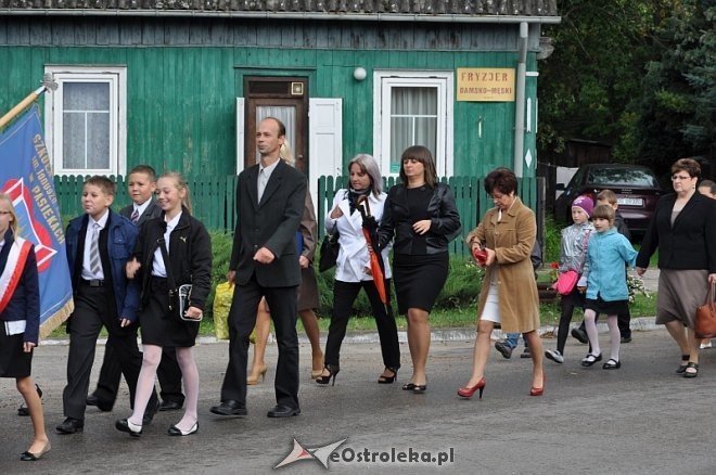 40 – lecie nadania imienia i uroczyste nadanie sztandaru szkole w Goworowie [03.09.2013] - zdjęcie #119 - eOstroleka.pl