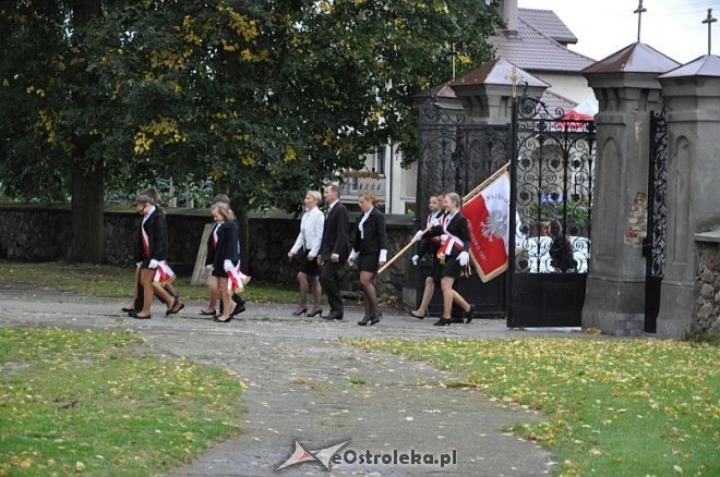 40 – lecie nadania imienia i uroczyste nadanie sztandaru szkole w Goworowie [03.09.2013] - zdjęcie #31 - eOstroleka.pl