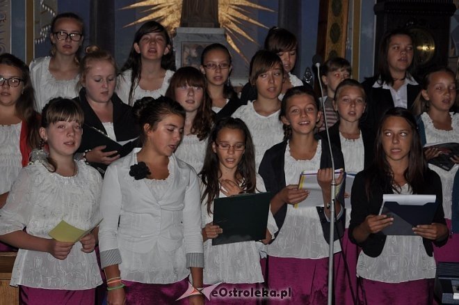 40 – lecie nadania imienia i uroczyste nadanie sztandaru szkole w Goworowie [03.09.2013] - zdjęcie #35 - eOstroleka.pl