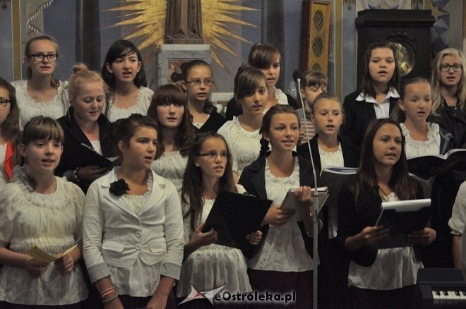 40 – lecie nadania imienia i uroczyste nadanie sztandaru szkole w Goworowie [03.09.2013] - zdjęcie #82 - eOstroleka.pl