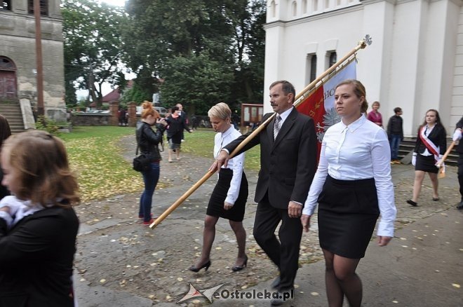 40 – lecie nadania imienia i uroczyste nadanie sztandaru szkole w Goworowie [03.09.2013] - zdjęcie #54 - eOstroleka.pl