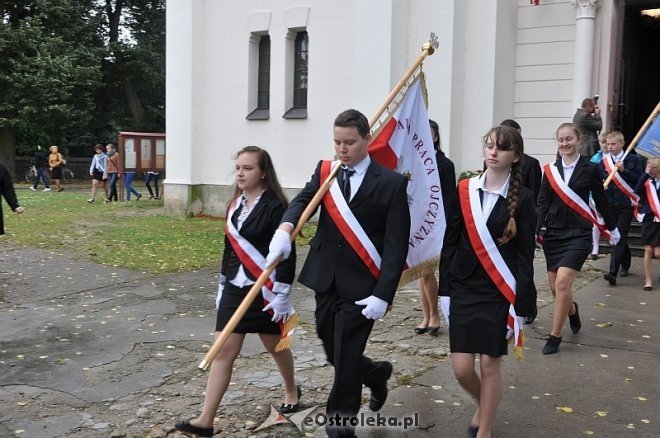 40 – lecie nadania imienia i uroczyste nadanie sztandaru szkole w Goworowie [03.09.2013] - zdjęcie #52 - eOstroleka.pl