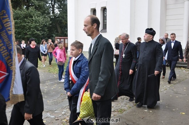 40 – lecie nadania imienia i uroczyste nadanie sztandaru szkole w Goworowie [03.09.2013] - zdjęcie #46 - eOstroleka.pl