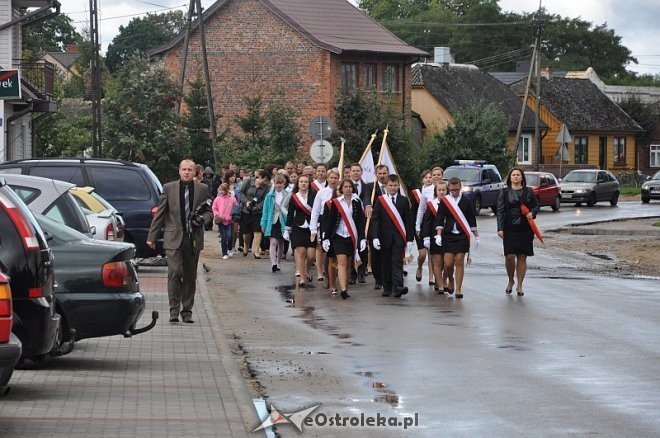 40 – lecie nadania imienia i uroczyste nadanie sztandaru szkole w Goworowie [03.09.2013] - zdjęcie #65 - eOstroleka.pl