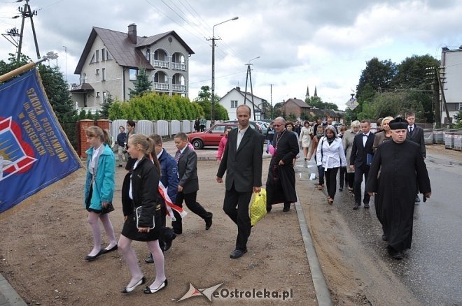 40 – lecie nadania imienia i uroczyste nadanie sztandaru szkole w Goworowie [03.09.2013] - zdjęcie #57 - eOstroleka.pl