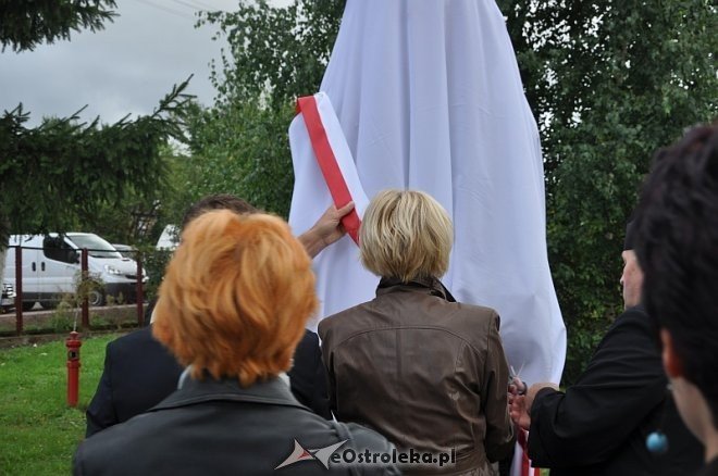 40 – lecie nadania imienia i uroczyste nadanie sztandaru szkole w Goworowie [03.09.2013] - zdjęcie #44 - eOstroleka.pl