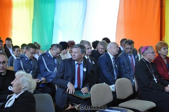 40 – lecie nadania imienia i uroczyste nadanie sztandaru szkole w Goworowie [03.09.2013] - zdjęcie #34 - eOstroleka.pl