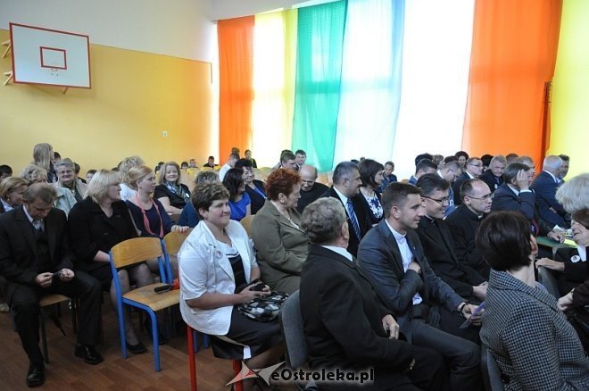 40 – lecie nadania imienia i uroczyste nadanie sztandaru szkole w Goworowie [03.09.2013] - zdjęcie #32 - eOstroleka.pl