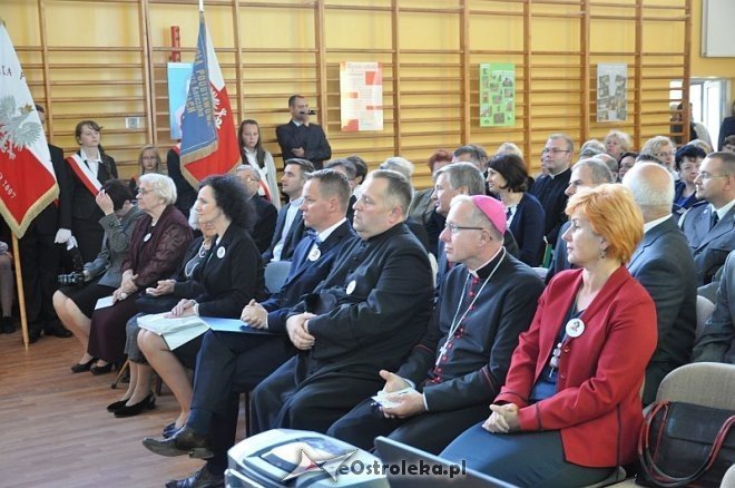 40 – lecie nadania imienia i uroczyste nadanie sztandaru szkole w Goworowie [03.09.2013] - zdjęcie #23 - eOstroleka.pl