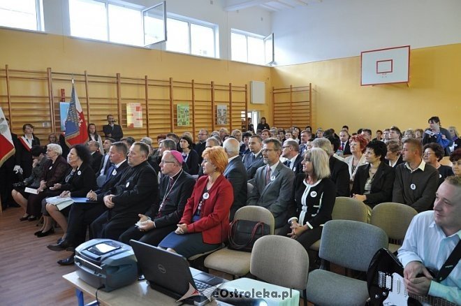 40 – lecie nadania imienia i uroczyste nadanie sztandaru szkole w Goworowie [03.09.2013] - zdjęcie #22 - eOstroleka.pl
