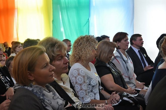 40 – lecie nadania imienia i uroczyste nadanie sztandaru szkole w Goworowie [03.09.2013] - zdjęcie #17 - eOstroleka.pl