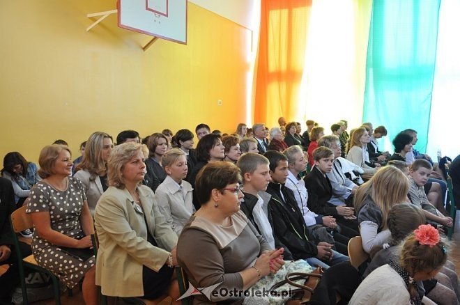 40 – lecie nadania imienia i uroczyste nadanie sztandaru szkole w Goworowie [03.09.2013] - zdjęcie #15 - eOstroleka.pl