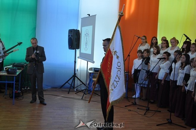 40 – lecie nadania imienia i uroczyste nadanie sztandaru szkole w Goworowie [03.09.2013] - zdjęcie #11 - eOstroleka.pl