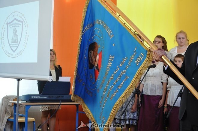 40 – lecie nadania imienia i uroczyste nadanie sztandaru szkole w Goworowie [03.09.2013] - zdjęcie #9 - eOstroleka.pl
