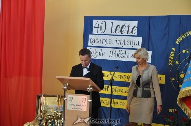 40 – lecie nadania imienia i uroczyste nadanie sztandaru szkole w Goworowie [03.09.2013] - zdjęcie #1 - eOstroleka.pl