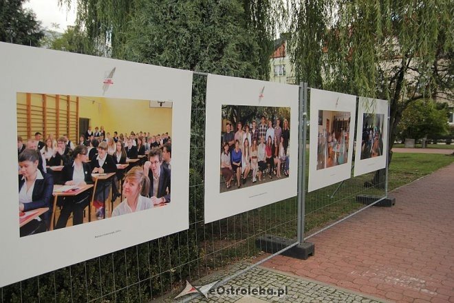 Rocznicowa wystawa I LO na placu Bema [05.09.2013] - zdjęcie #17 - eOstroleka.pl