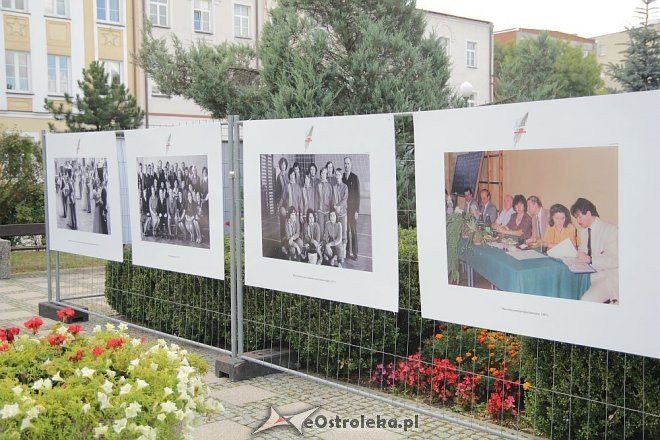 Rocznicowa wystawa I LO na placu Bema [05.09.2013] - zdjęcie #8 - eOstroleka.pl