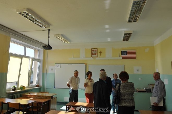 Szkoła Podstawowa nr 1 w Ostrołęce przeszła gruntowną renowację instalacji elektrycznej [05.09.2013] - zdjęcie #16 - eOstroleka.pl