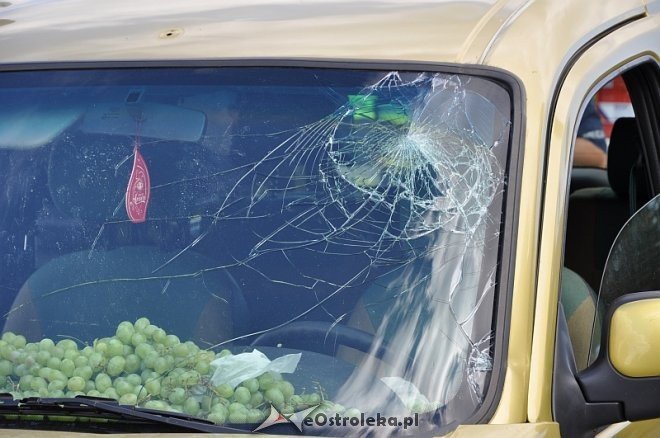 Wypadek na 11 Listopada. Kierowca jednego z aut trafił do szpitala [06.09.2013] - zdjęcie #14 - eOstroleka.pl