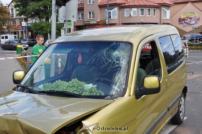 Wypadek na 11 Listopada. Kierowca jednego z aut trafił do szpitala [06.09.2013] - zdjęcie #15 - eOstroleka.pl