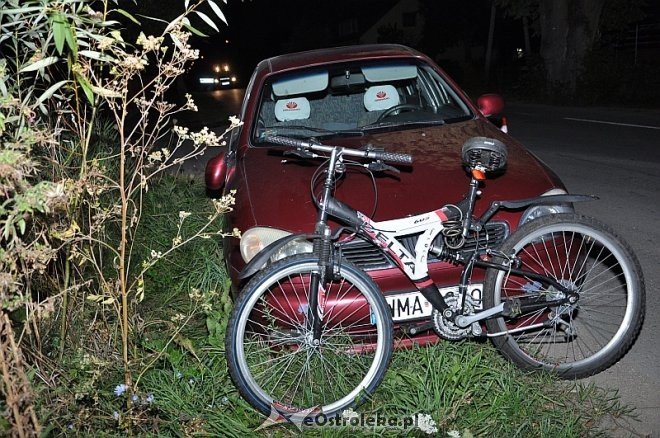 Dzbenin: Rowerzysta spowodował wypadek. Trafił do szpitala [06.09.2013] - zdjęcie #9 - eOstroleka.pl