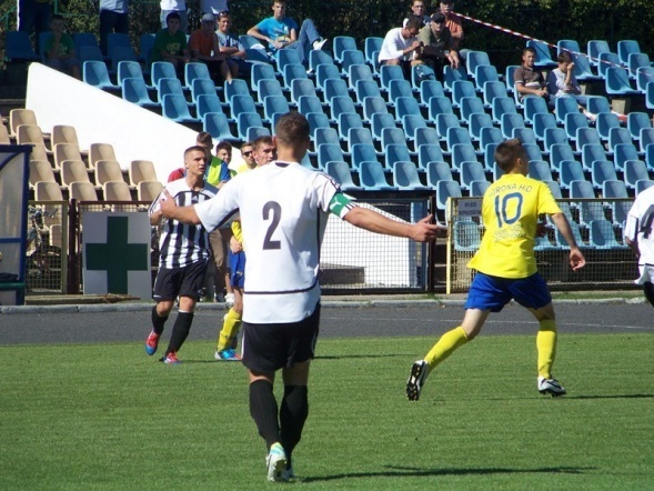 Korona HiD Ostrołęka - MKS Przasnysz (07.09.2013) - zdjęcie #21 - eOstroleka.pl