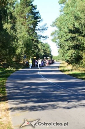 Piesza Pielgrzymka do Dąbrówki - zdjęcie #25 - eOstroleka.pl