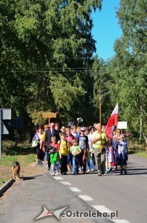 Piesza Pielgrzymka do Dąbrówki - zdjęcie #21 - eOstroleka.pl