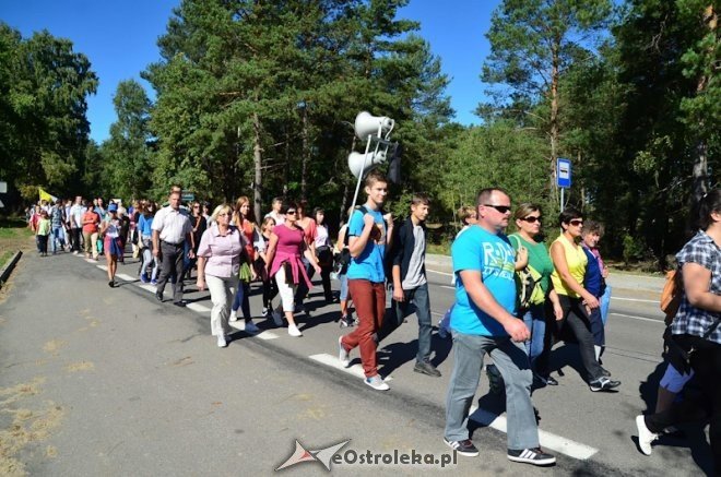 Piesza Pielgrzymka do Dąbrówki - zdjęcie #7 - eOstroleka.pl