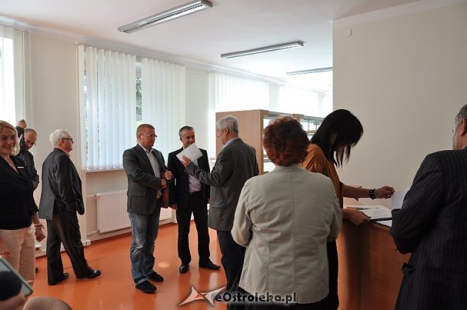 Remont biblioteki szkolnej w I LO zakończony [09.09.2013] - zdjęcie #13 - eOstroleka.pl