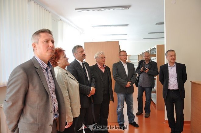 Remont biblioteki szkolnej w I LO zakończony [09.09.2013] - zdjęcie #8 - eOstroleka.pl