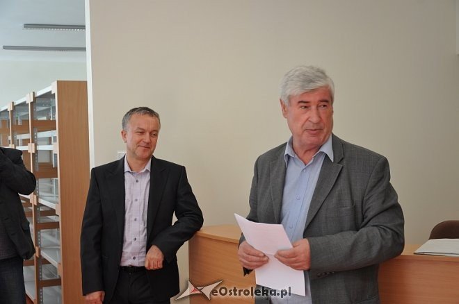 Remont biblioteki szkolnej w I LO zakończony [09.09.2013] - zdjęcie #7 - eOstroleka.pl