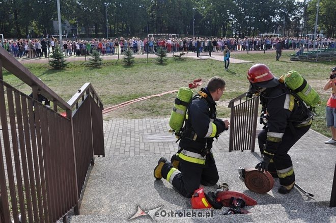 Pożar w Szkole Podstawowej nr 10. Ewakuowano blisko 800 osób [11.09.2013] - zdjęcie #53 - eOstroleka.pl