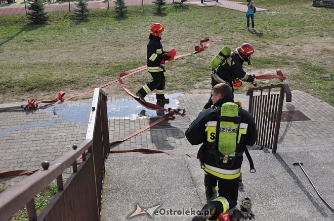 Pożar w Szkole Podstawowej nr 10. Ewakuowano blisko 800 osób [11.09.2013] - zdjęcie #55 - eOstroleka.pl