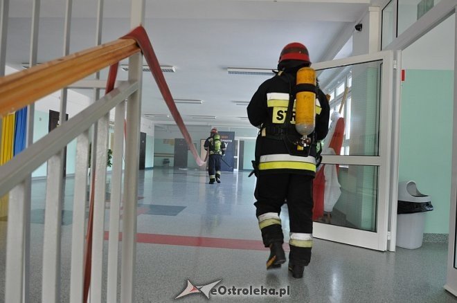 Pożar w Szkole Podstawowej nr 10. Ewakuowano blisko 800 osób [11.09.2013] - zdjęcie #56 - eOstroleka.pl