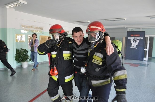 Pożar w Szkole Podstawowej nr 10. Ewakuowano blisko 800 osób [11.09.2013] - zdjęcie #65 - eOstroleka.pl